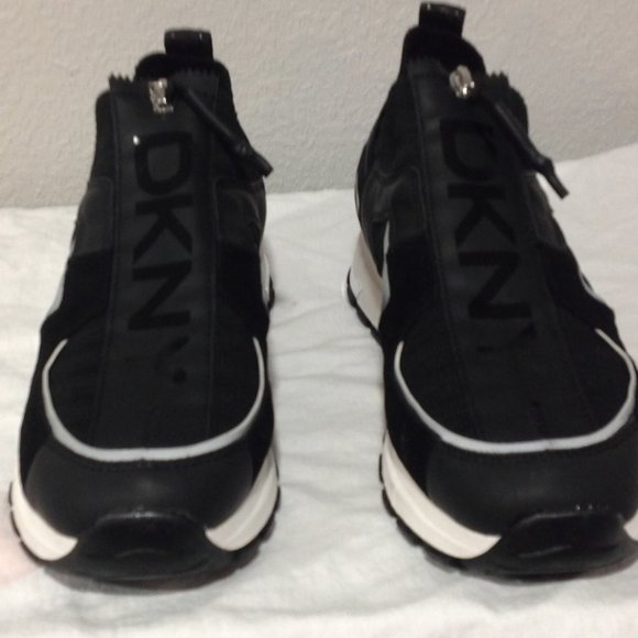 NEW DKNY Mobi zip top sneakers 9.5 - Picture 3 of 7